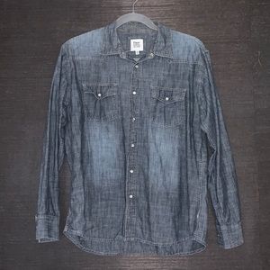 Paper, Denim & Cloth long-sleeve denim shirt. Western pockets, pearl-look snaps.